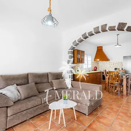 Apartment Malvasia Y Listan - Relax Con Vistas Al Volcan San Bartolome (Las Palmas)