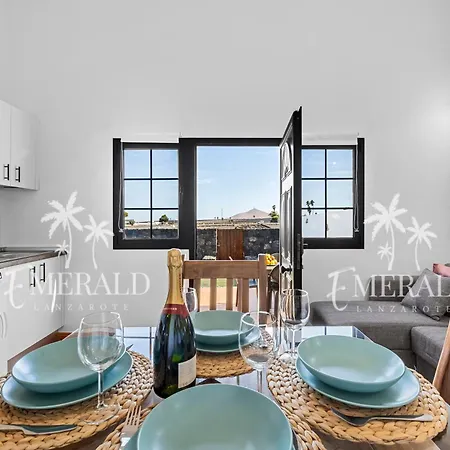 Malvasia Y Listan - Relax Con Vistas Al Volcan San Bartolome (Las Palmas)